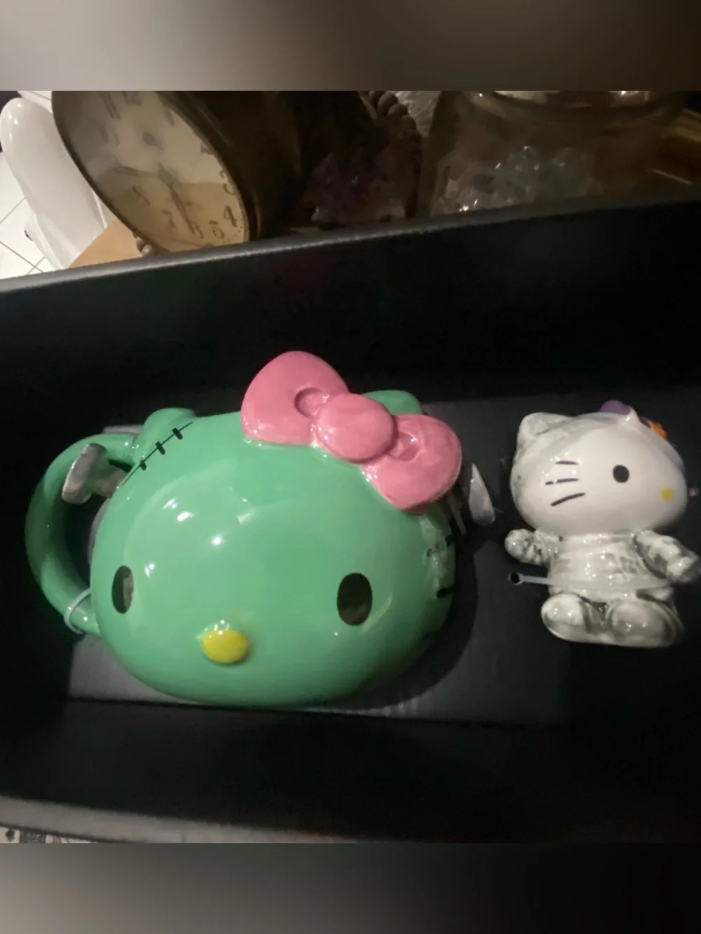 Hello Kitty Green Bow Ceramic Mug - with Zombie ceramic hello kitty